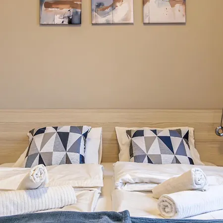 Corvin-luxe, 3 Bedroom In Center Budapest