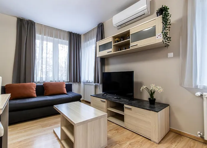 Corvin-luxe, 3 Bedroom In Center 아파트 부다페스트