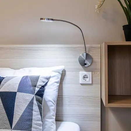 Corvin-luxe, 3 Bedroom In Center Apartman Budapest