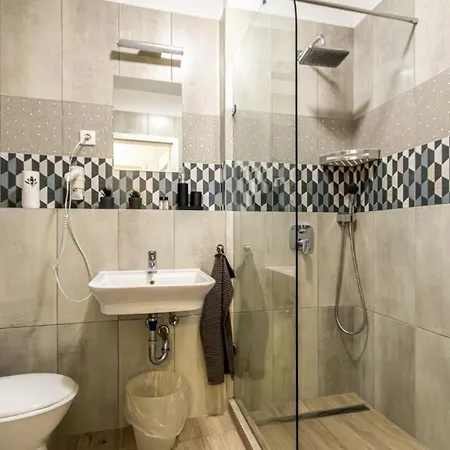 Appartamento Corvin-luxe, 3 Bedroom In Center *