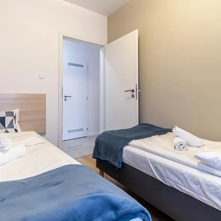 Corvin-luxe, 3 Bedroom In Center Appartamento Budapest