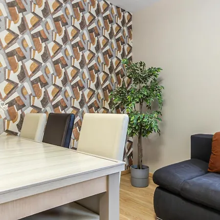 Apartman Corvin-luxe, 3 Bedroom In Center