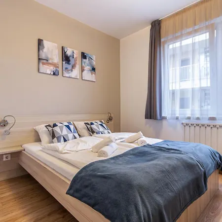 Appartamento Corvin-luxe, 3 Bedroom In Center *
