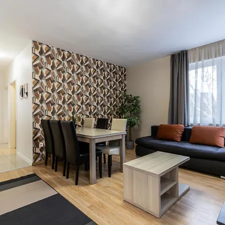 Appartamento Corvin-luxe, 3 Bedroom In Center Budapest